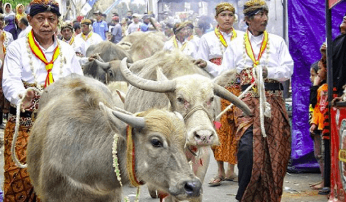 9 Tradisi Perayaan Malam 1 Suro, Bukan Hanya Dilakukan Oleh Masyarakat Jawa