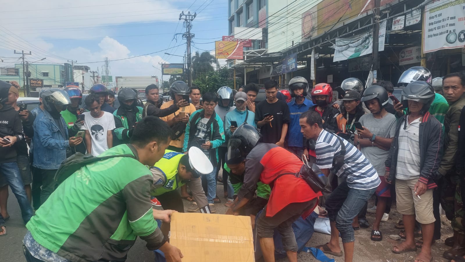 Rekaman CCTV Detik-detik Kejadian Mahasiswi UMP yang Tewas Terlindas Truk Kontainer Ramai Beredar di Medsos