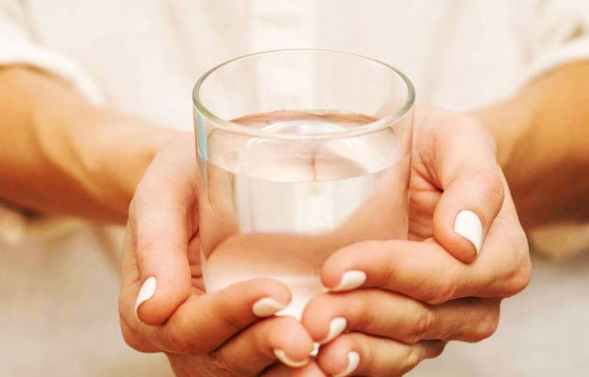 Aturan dan Tips Minum Air Putih yang Baik selama Ramadan