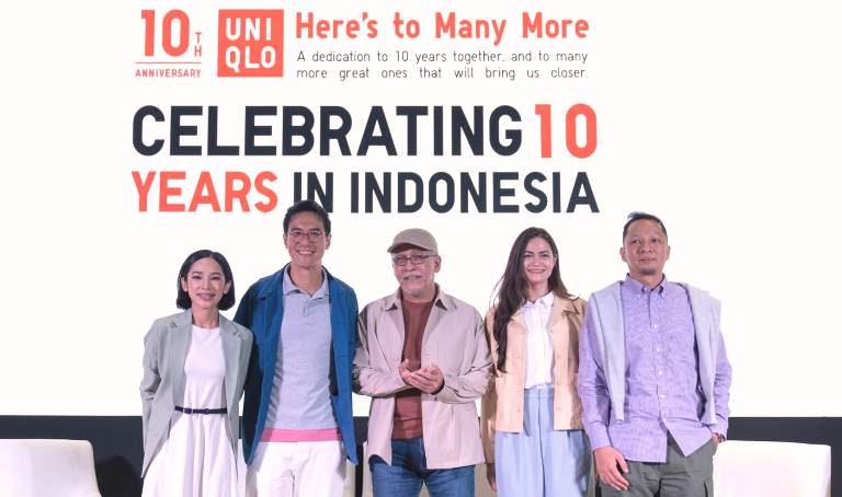 Edisi Terbatas, UNIQLO Luncurkan T-Shirt Pose Ikonik Mickey Mouse