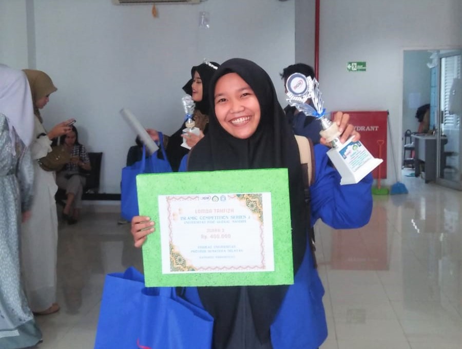 Marisa Anggraini, Mahasiswi Prodi Psikologi UBD  Juara 2 Lomba Tahfidz Tingkat Provinsi