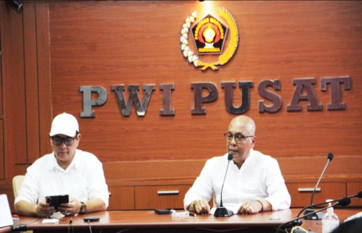 PWI Ingatkan Ancaman Kebebasan Pers soal Pencabutan ID Wartawan Istana, Polemik MBG ke Presiden Prabowo 