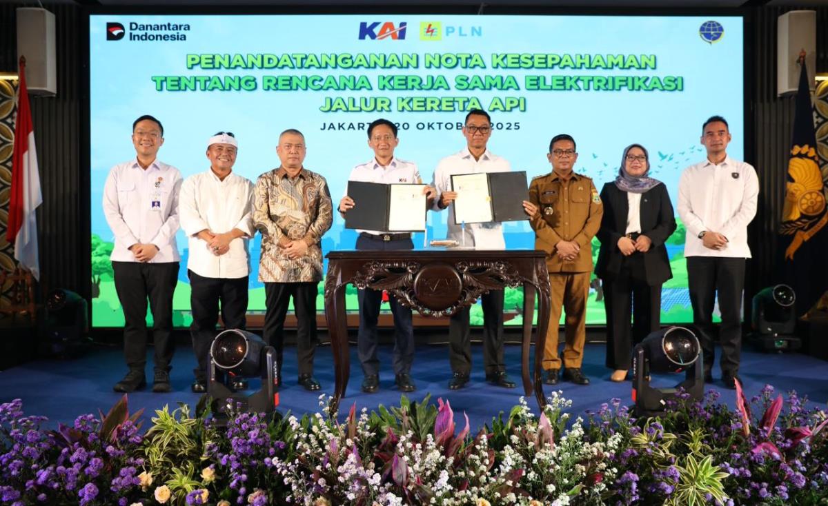 Kolaborasi PLN-KAI, Siap Elektrifikasi Jalur Kereta Indonesia