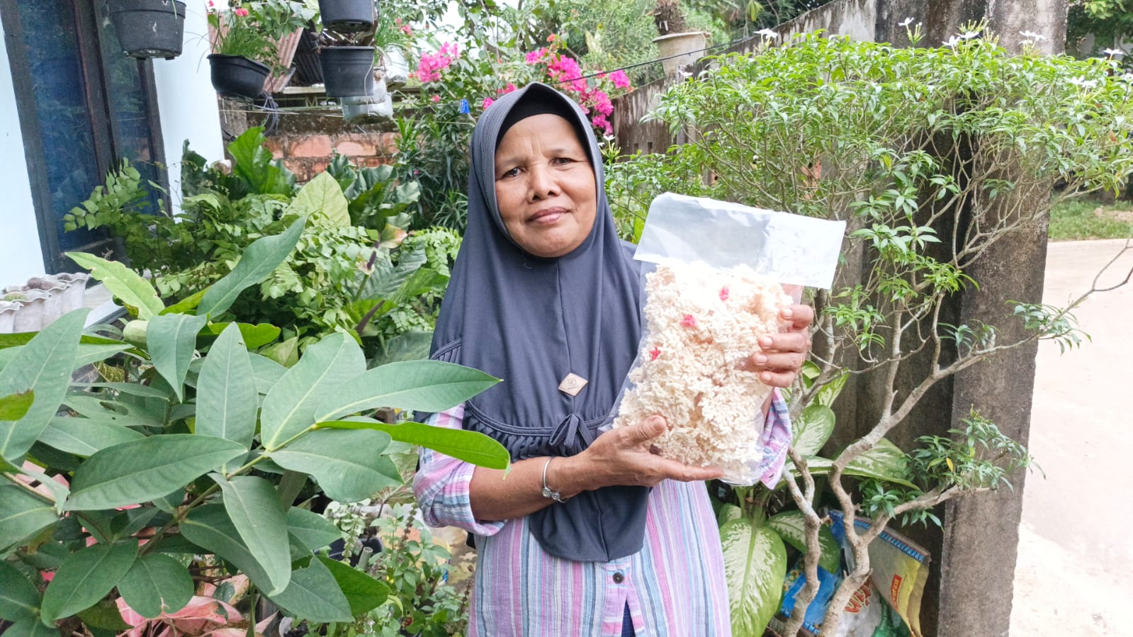 Ini Resep Membuat Rengginang, Makanan Ringan yang Tetap Diproduksi Sumini Sejak Tahun 2005