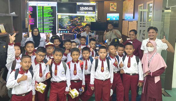 PLN Edukasi Bahaya Listrik Terhadap Murid SD IT Salsabila Palembang 