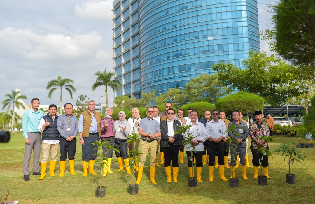 Bank Sumsel Babel Galakkan Program 1 Tree 1 Employee Wujud Nyata Komitmen Implementasi ESG