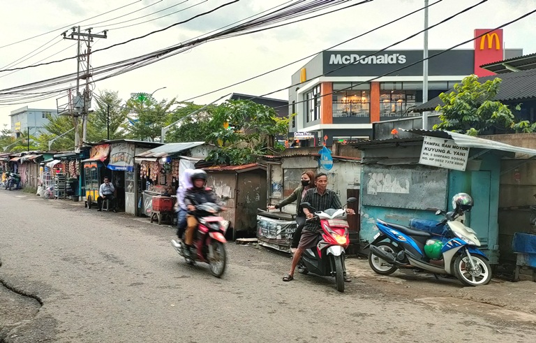 LAPOR PAK! PKL Jalan Sosial Km 5 Tambah Panjang 