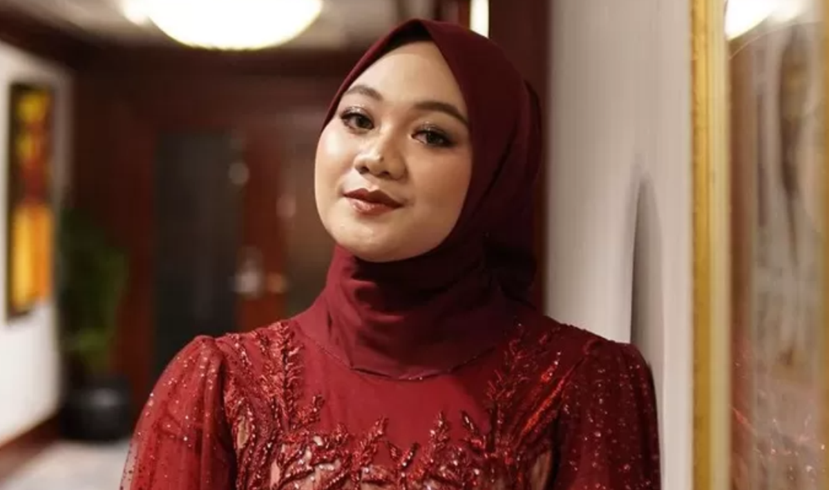 Karir Fadhilah Intan Berawal dari Guru Ngaji, Kini Terkenal Lewat Soundtrack Film Air Mata di Ujung Sajadah