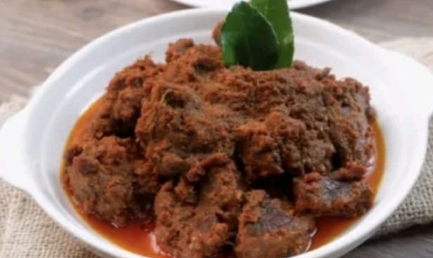 Vegetarian Tetap Aman Makan Rendang, Kok Bisa?