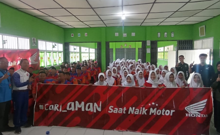 Beri Edukasi Safety Riding, Astra Motor Sumsel Sambangi SMK Negeri 1 Tanjung Agung, Muara Enim