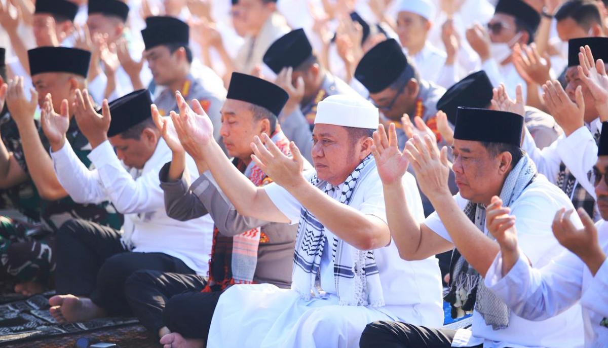 Gubernur Herman Deru Ajak Masyarakat Perbanyak Doa, Sumsel Gelar Salat Istisqa Hadapi Karhutla