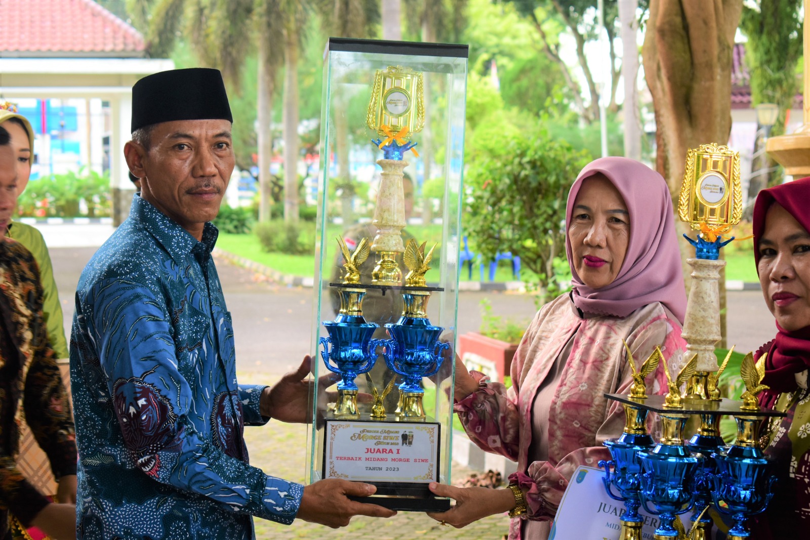 Kelurahan Sidakersa Juara Midang Morgesiwe 2023