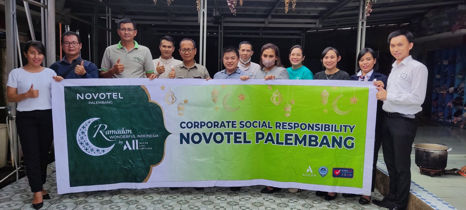 Novotel Palembang Salurkan Bantuan Beras ke Yayasan Bagus Mandiri Insani
