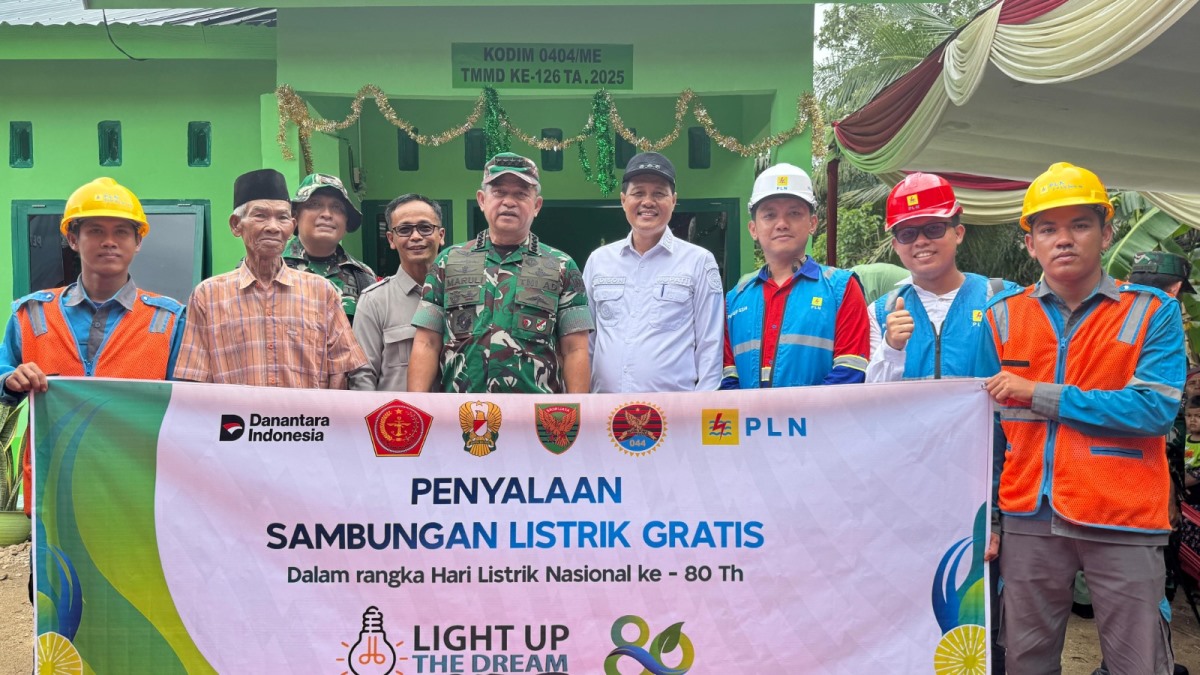 PLN ULP Muara Enim Sukses Dukung TMMD Kodim 0404, Wujudkan Terangnya Harapan di Desa