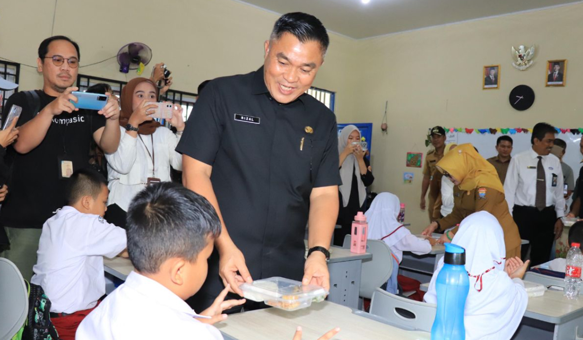 5 Sekolah di Palembang Mulai Program Makan Bergizi Gratis, Minta Ada Variasi Menu Setiap Hari 