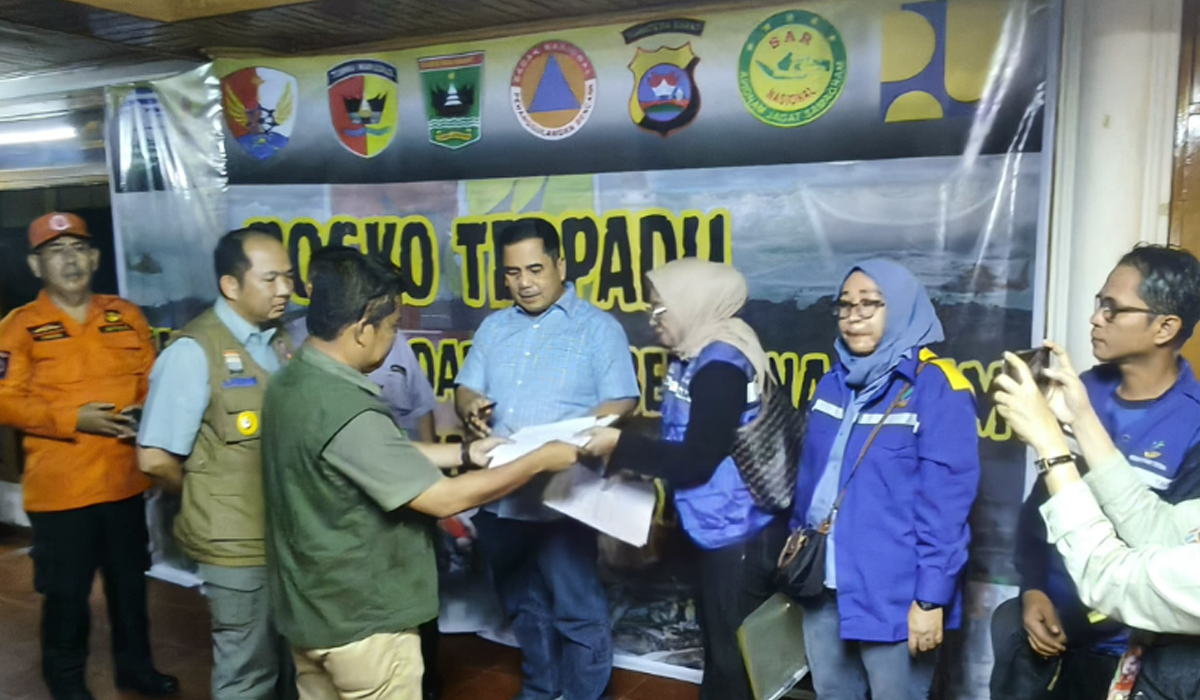 10 Truk Bantuan dari Palembang Tiba di Lokasi Bencana Sumatera, Pastikan Distribusi Tepat Sasaran