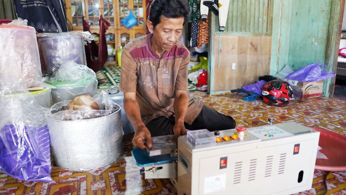 Laporan Tahunan Program TJSL PLN Peduli Catat Keberhasilan Pengembangan Lapangan Kerja dan UMK Secara Nasional