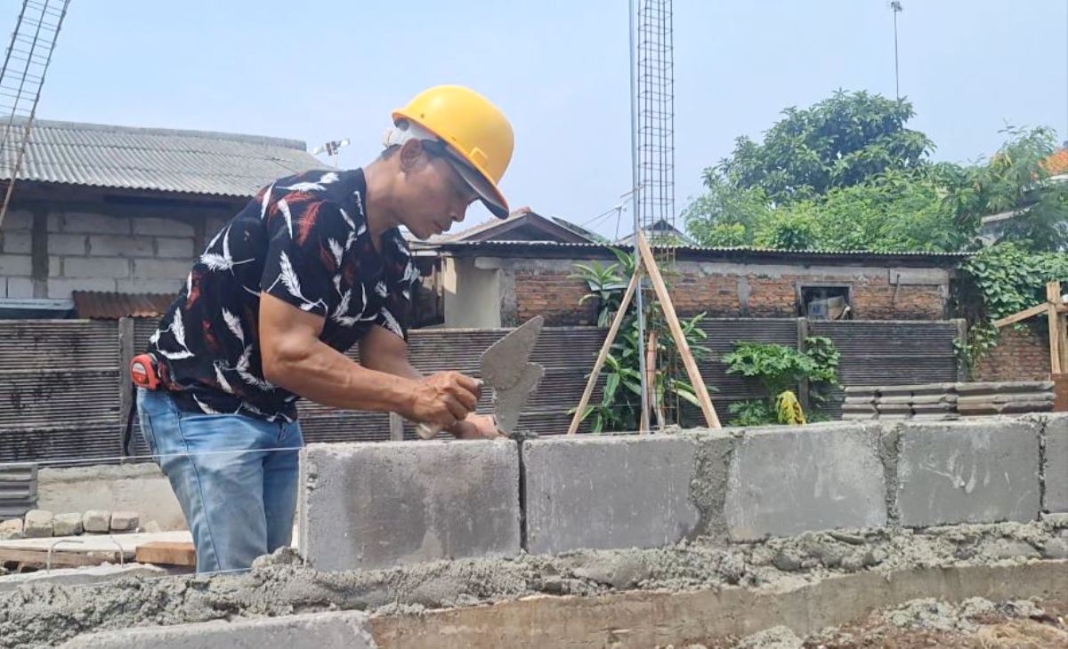 Di Jakarta, PLN Olah 3,3 Ton FABA dari PLTU Lontar Menjadi Bahan Konstruksi Gardu Distribusi