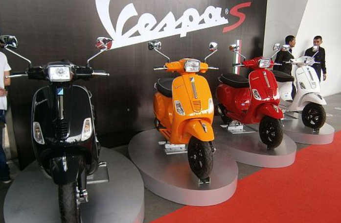 Miliki Pabarik di Indonesia , Begini Harga Vespa Terbaru Sekarang