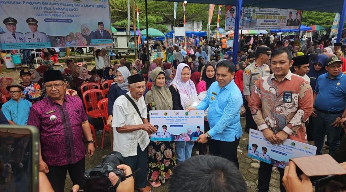 PLN untuk Rakyat: Salurkan BPBL pada HUT Lebong ke-22