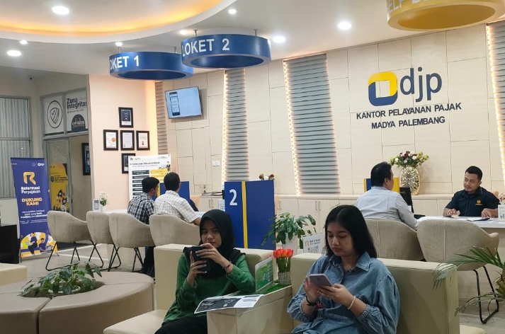 Domestic Highlights Hari Ini, 5 Informasi Penting, Tax Ratio Melambat hingga Program BINA Dilanjutkan 