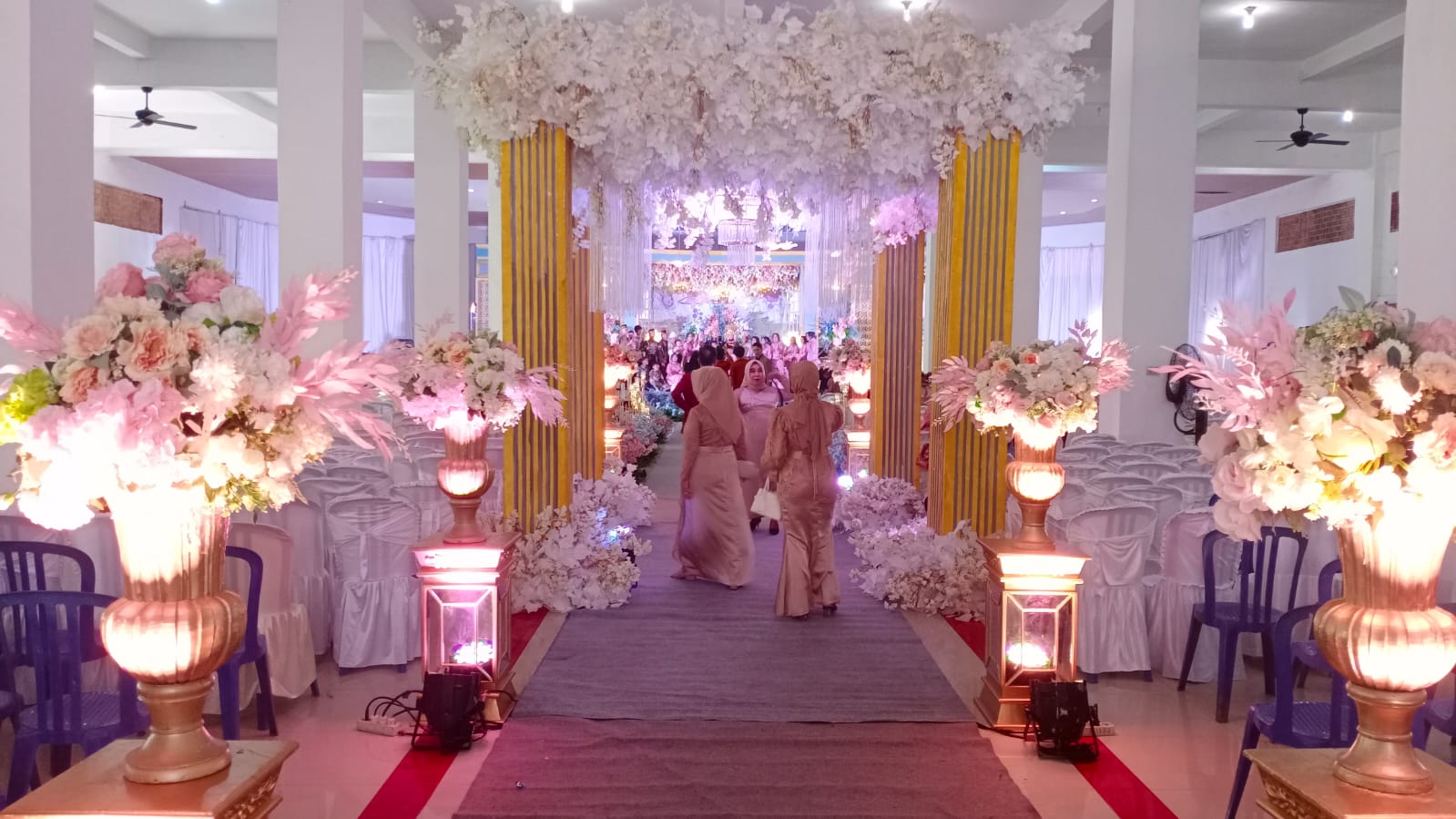 Cindua Mato, Ikon Minangkabau Ada di Sini, Pernikahan Bikin Bangga Sanak Family