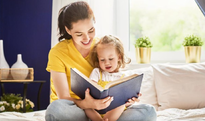 10 Cara Tumbuhkan Minat Literasi pada Anak Sejak Dini yang Bisa Orang Tua Lakukan