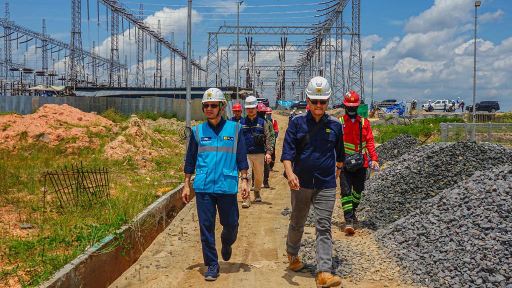 Tinjau Progres di Lokasi Proyek, General Manager PLN UIP Sumbagsel pastikan pekerjaan On The Track