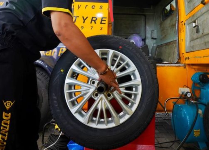 4 Tips Agar Ban Mobil Anda Tetap Awet versi Dunlop, Karena 80 Persen Kecelakaan Karena Faktor Ban