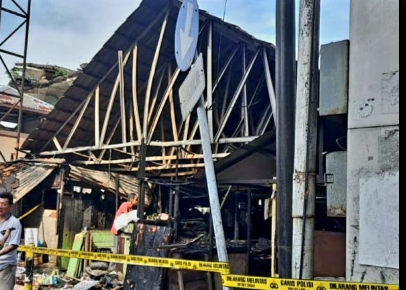 Berikut Penyebab Terbakarnya Pasar Cinde Palembang