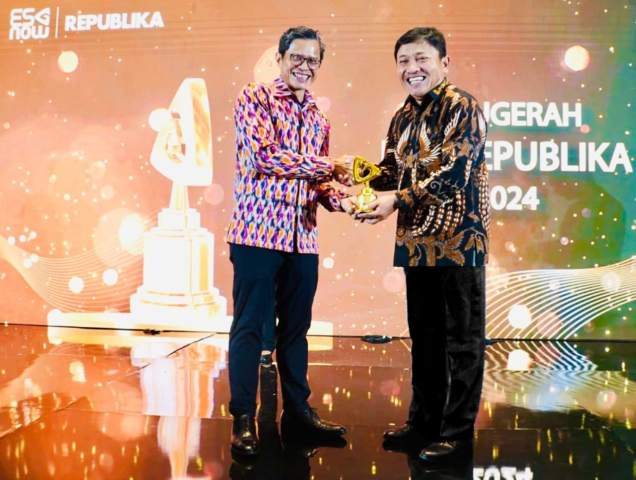 BSI Raih Best Practices in Regulation Compliance dalam Anugerah ESG Republika Award 2024