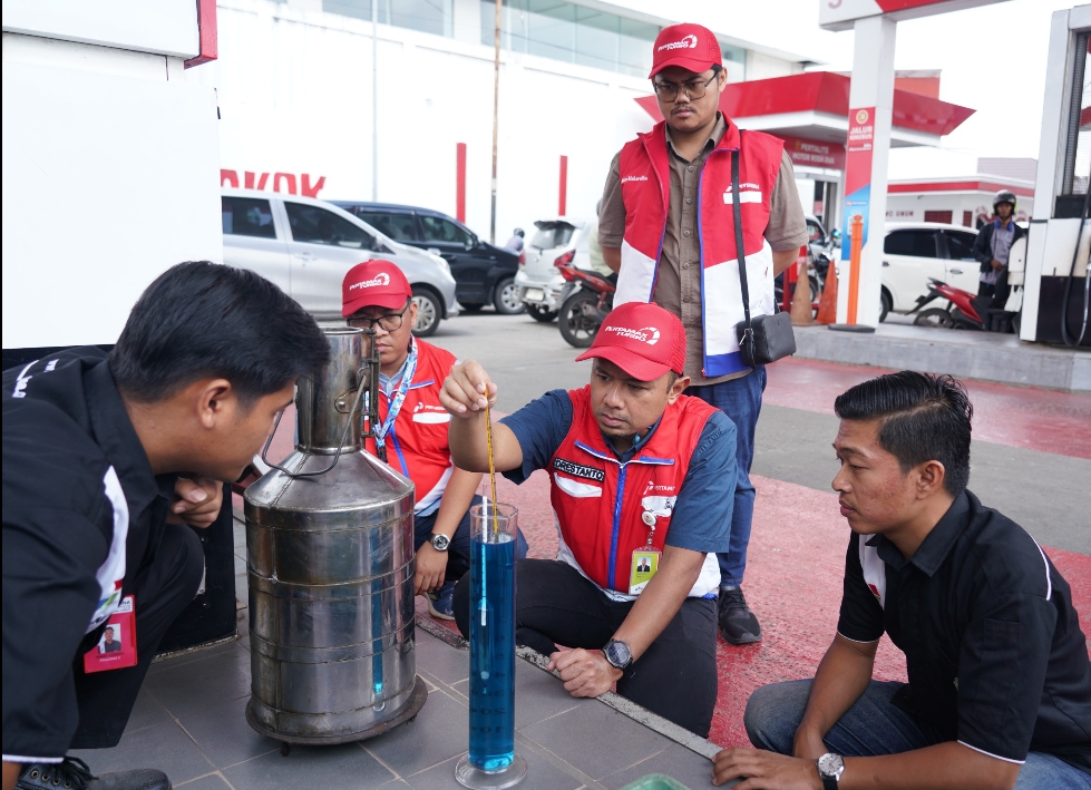 Jelang Libur Panjang Nataru, Pertamina Patra Niaga Sumbagsel Lakukan Pengecekan SPBU di Kota Palembang