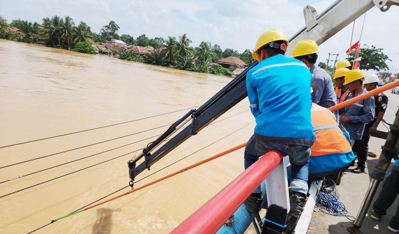 Banjir Melanda Musi Rawas Utara, PLN Gerak Cepat Upayakan Pemulihan Pasokan Listrik Daerah Tedampak