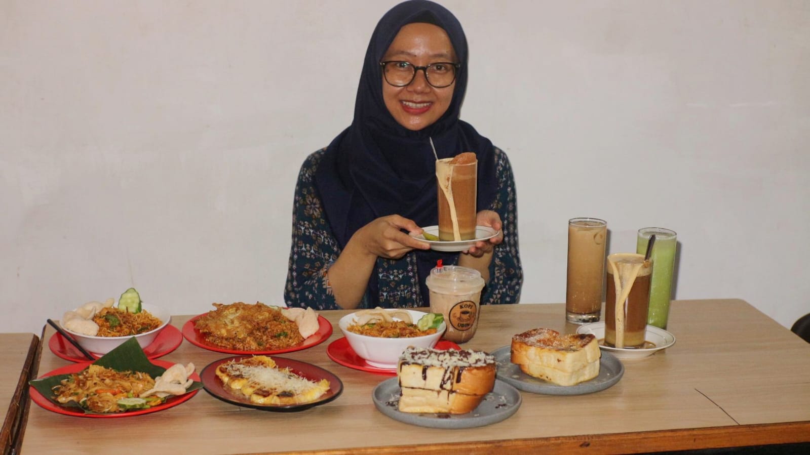 Nikmati Menu Khas Medan di Warkop Medan Kopi Udin, Auto Bikin Nagih