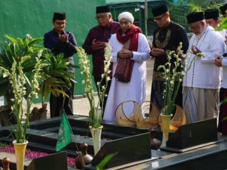 Wisata Religi 4 Makam Kiayi Besar di Jombang Bakal Dibuat Interkoneksi oleh Sandiaga Uno