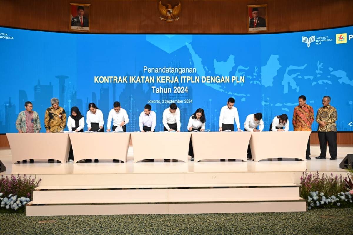 Lolos Seleksi, 135 Mahasiswa ITPLN Teken Kontrak Program Ikatan Kerja dengan PLN