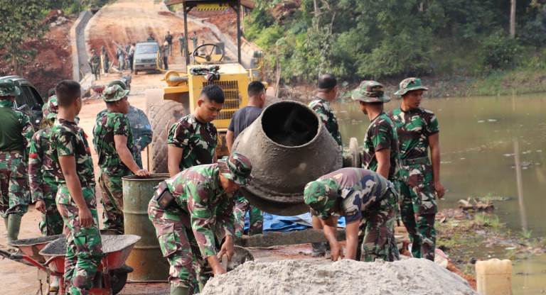 Secercah Harapan Tuna Rungu di Desa Bojong Barat, Kotabumi