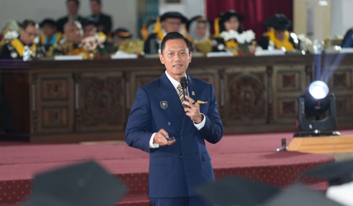 Hadiri Wisuda ke-182 Unsri,  Menko AHY Ajak Lulusan Berkontribusi Bagi Bangsa