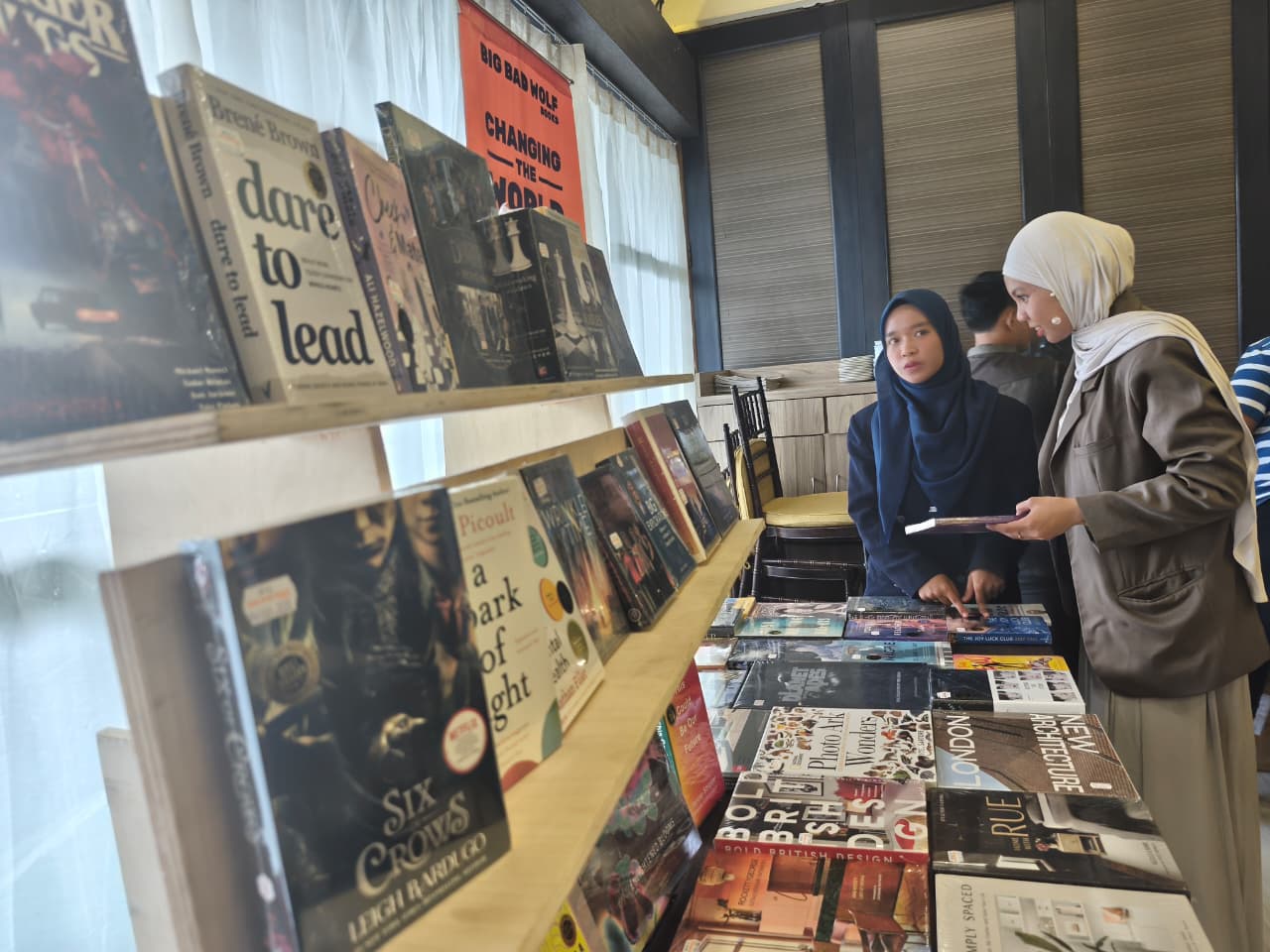 BBW Tour 2025 di Kota Palembang Gelar Bazar Buku Diskon hingga 90 Persen  