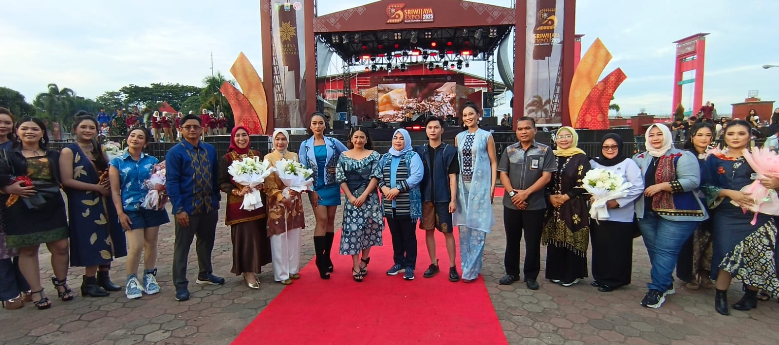 Warga Binaan Lapas Perempuan Palembang Ramaikan Fashion Show di Penutupan Sriwijaya Expo 2025