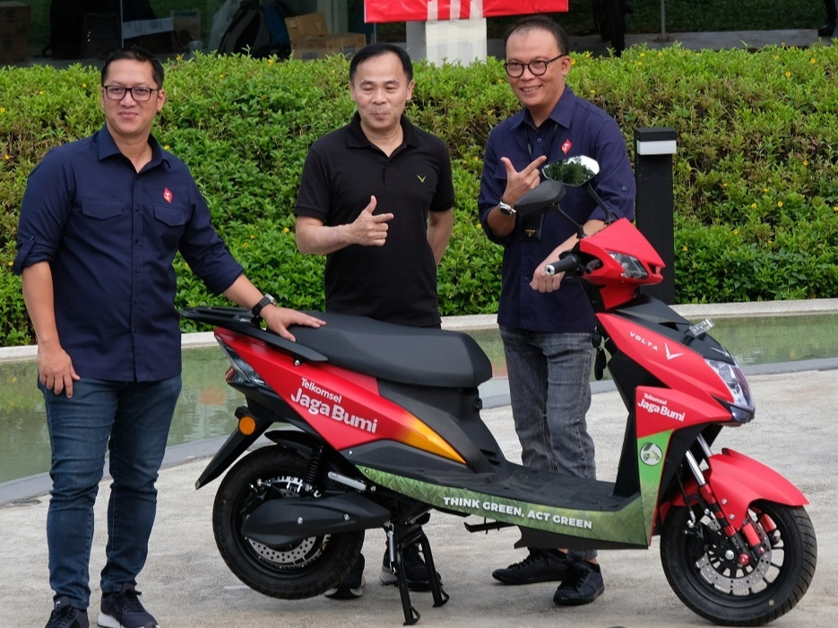 Telkomsel dan Volta Hadirkan Program Bundling Motor Listrik