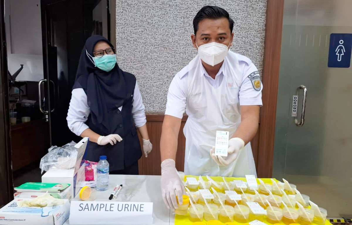 Jelang Libur Nataru 2025/2026, KAI Divre III Palembang Gelar Tes Narkoba Pegawai