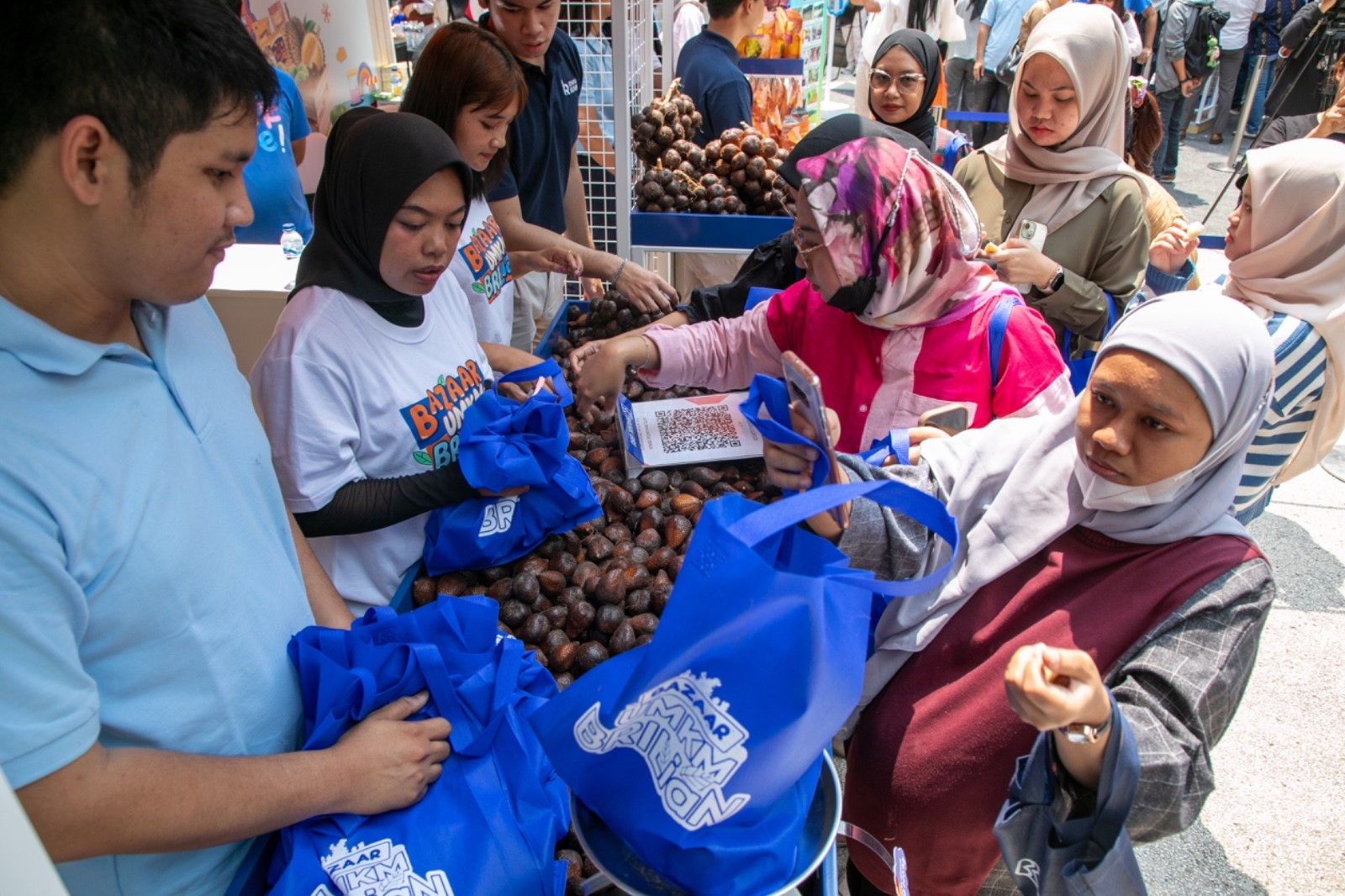 Diberdayakan BRI, Bisnis Klaster Petani Salak Ini Melejit!