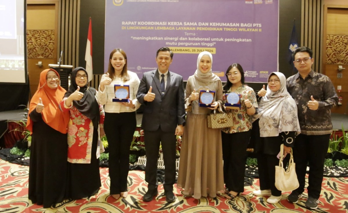 UBD Sabet Penghargaan di Ajang Anugerah Humas Perguruan Tinggi Swasta