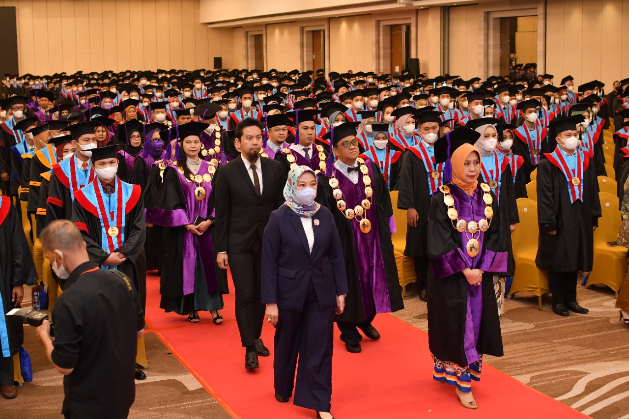 Universitas Bina Darma Luluskan 780 Wisudawan