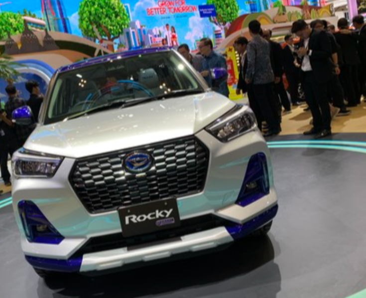 GIIAS 2024, Daihatsu Pamer SUV Irit dan Ramah Lingkungan, Rocky e-Smart Hybrid Diklaim Konsumsi BBM 1:28 Km/L