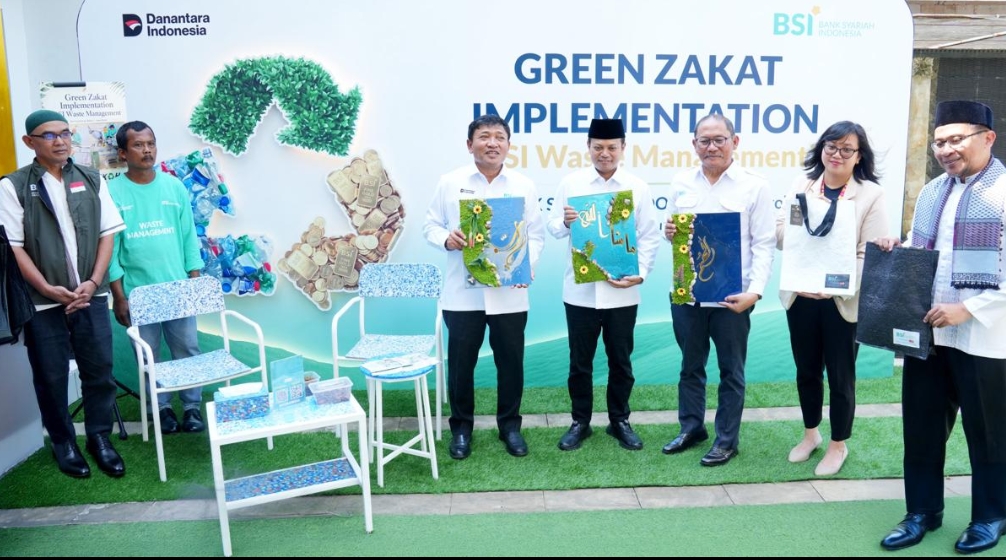 Lewat Implementasi Green Zakat, BSI Ajak Masyarakat Ubah Sampah Jadi Emas