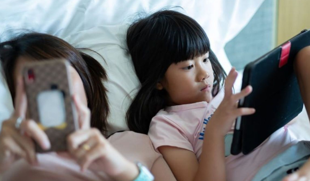 Usia Berapa Anak Baru Boleh Bermedsos? Sesuai Peraturan Pemerintah