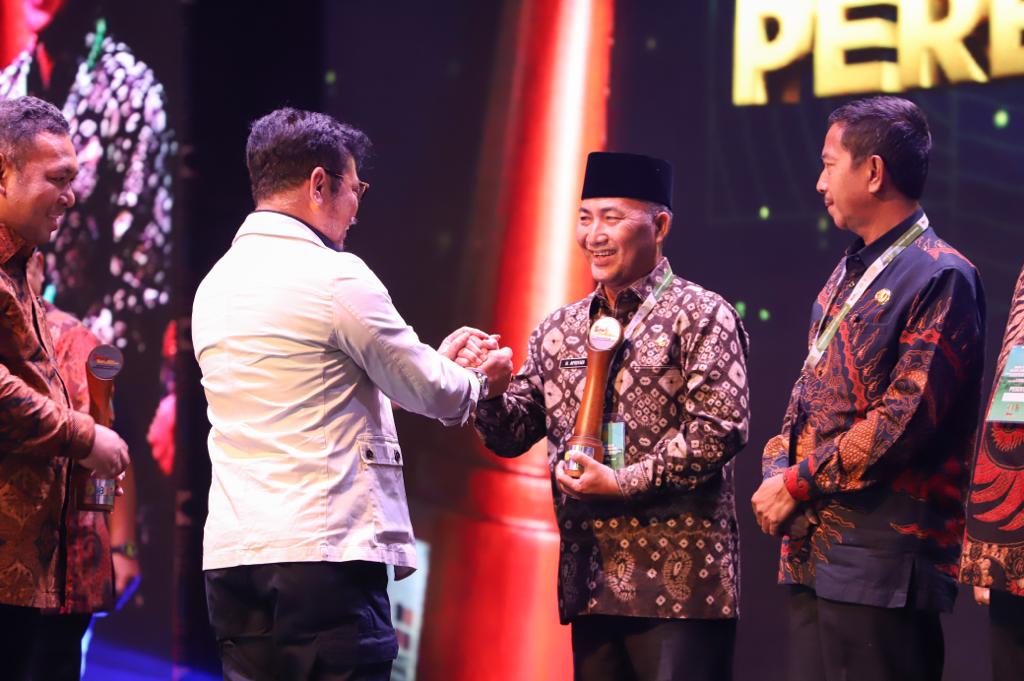 Peremajaan Sawit, Pj Bupati Apriyadi Sukses Antarkan Muba Terbaik di Indonesia