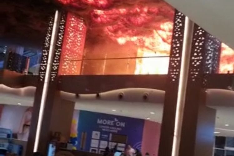 Korsleting Listrik di Swafoto Penyebab Trans Studio Mall Makasar Terbakar